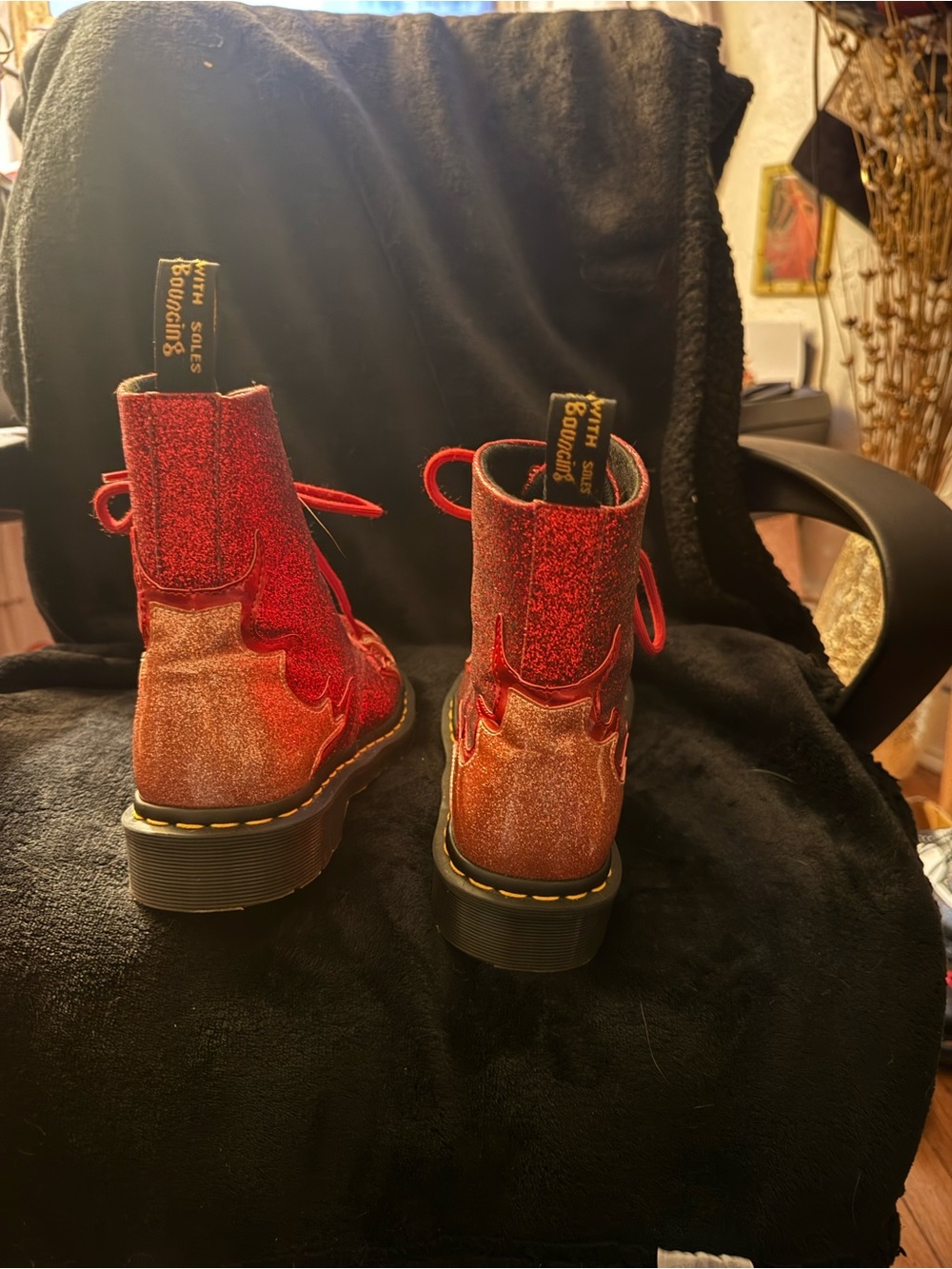 Dr Martens Red and pink Glitter Flame Lace-Up unisex 1460 Pascal -- 🎸 Rock OUT - Picture 3 of 5